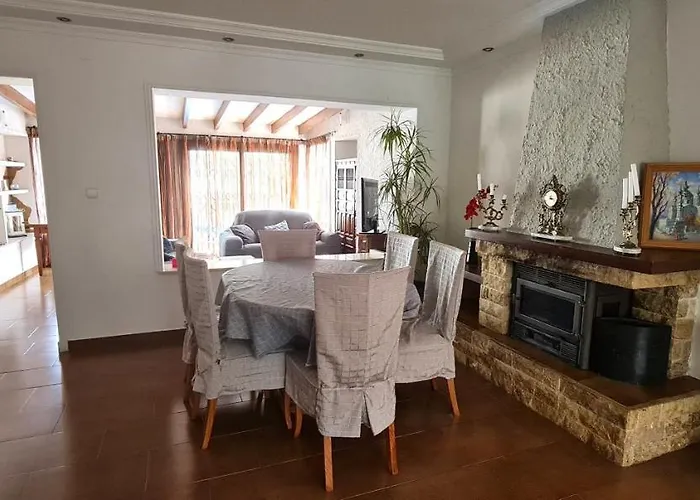 Adelfas Villa