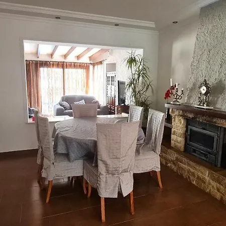 Adelfas Villa